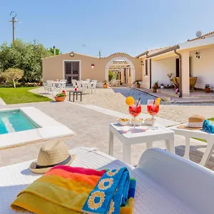 villa-degli-ulivi-avola.sicilyhotelsitaly.net/
