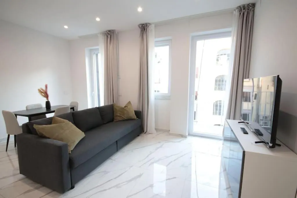 Chiaia Arcoleo House - Sofia Apartment Naples Italy